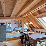 Haushaelfte Ca 290 Qm Luxus Zur Alleinnutzung *