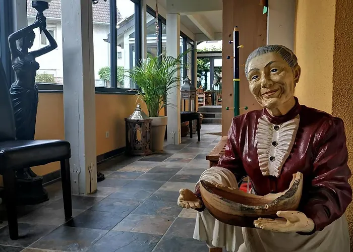 Haushälfte Ca 290 Qm Luxus Zur Alleinnutzung * Löffingen